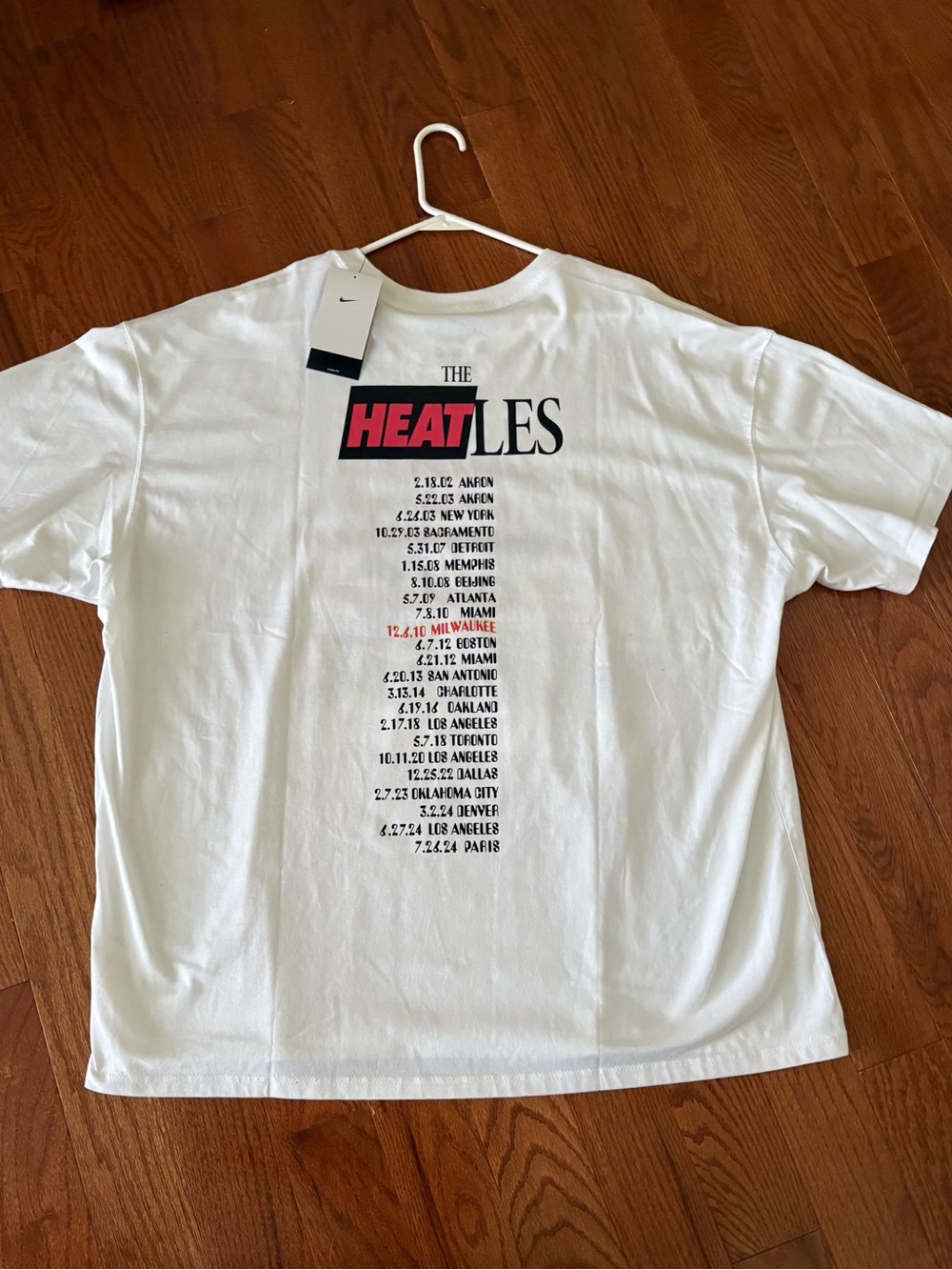Nike LeBron James Heat Wave “The Heatles” Max 90 t-shirt - NWT - Picture 3 of 5